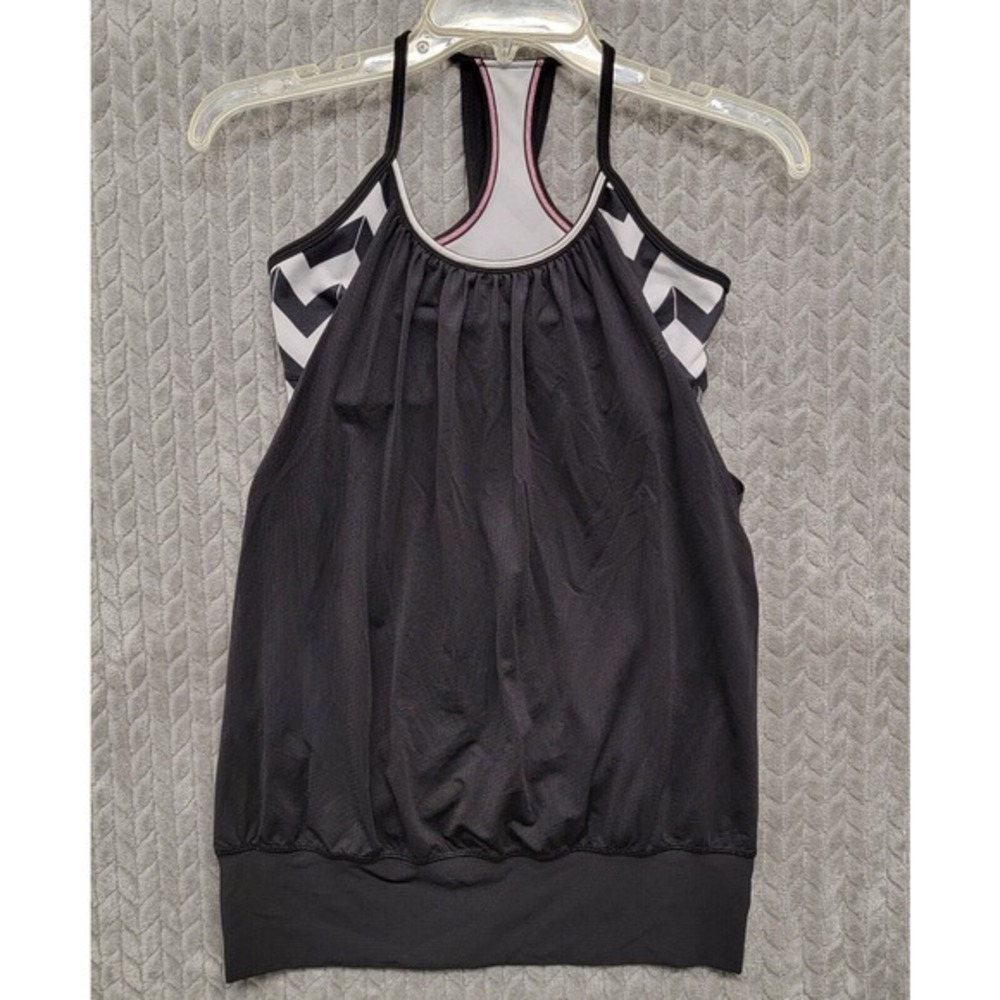 Lululemon Athletica No Limits Tank Top Arrow Chevron White Black Size 6 Yoga
